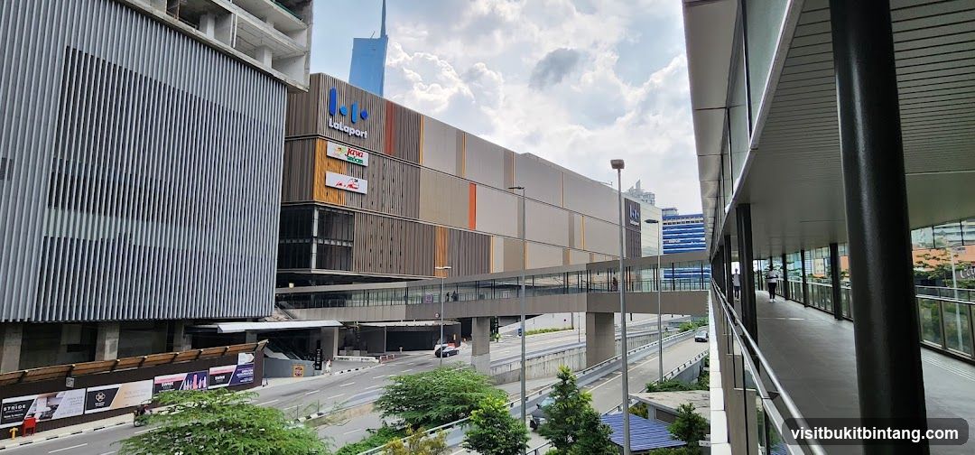 Lalaport Building Exterior