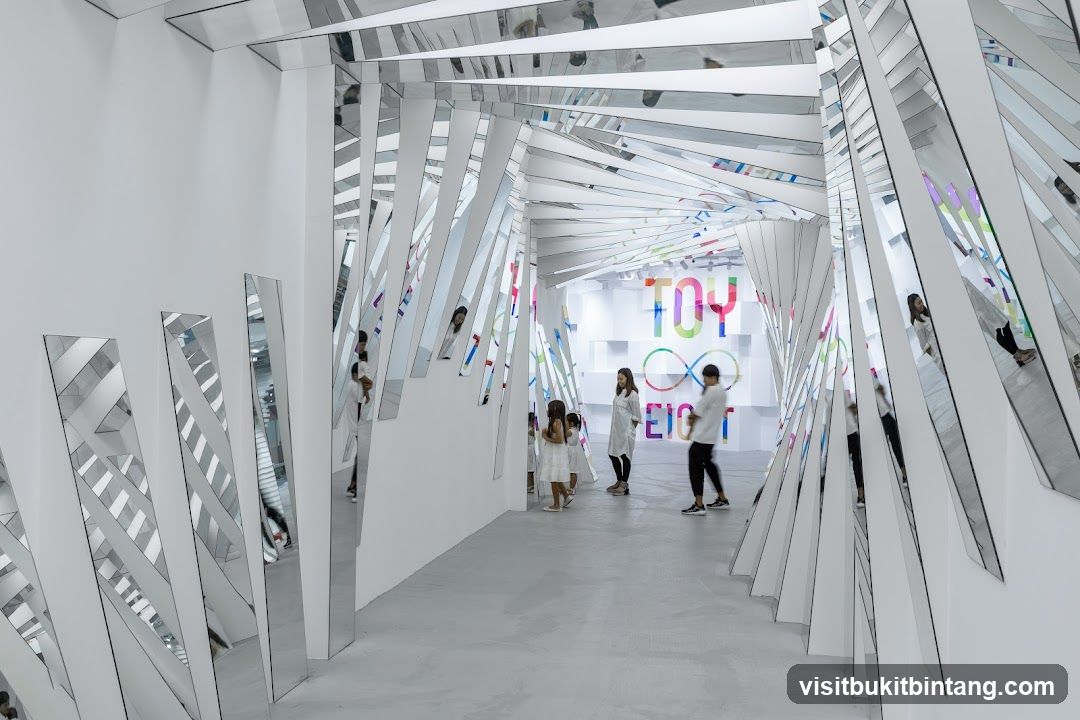 TOY8 Playground