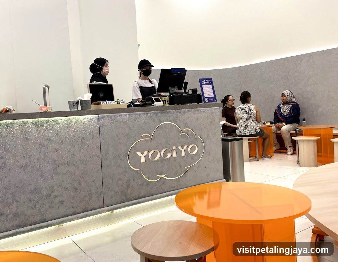 YogiYo Interior View