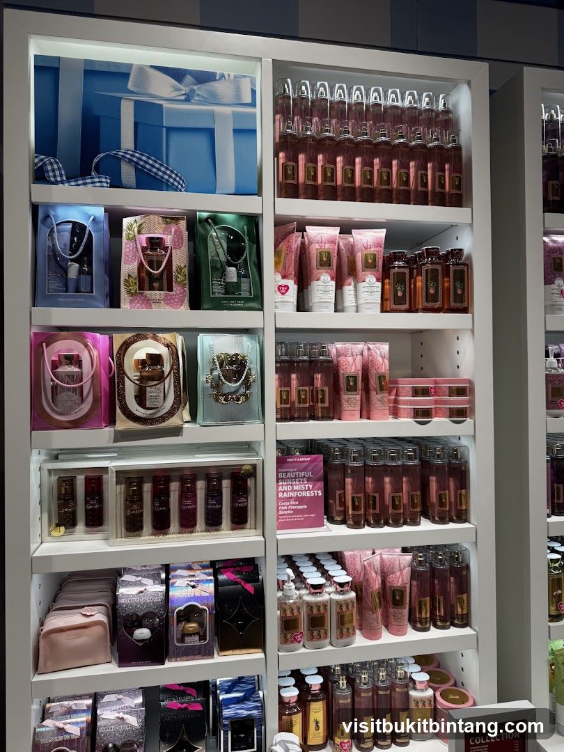 Bath and Body Works Display