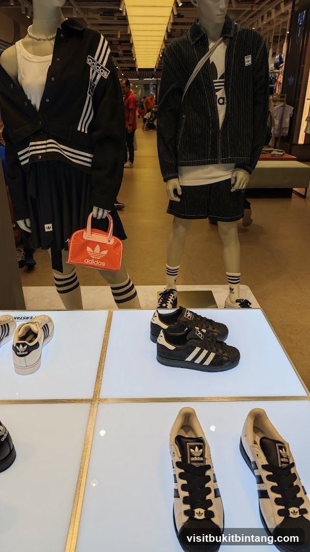 Adidas Store Display