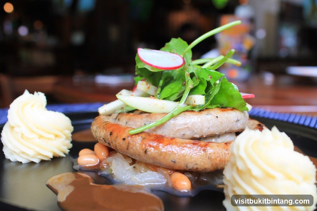 Sausages with Mashed Potatoes