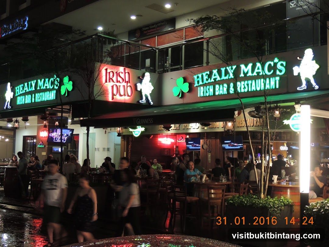 Healy Mac's Irish Bar & Restaurant • Publika