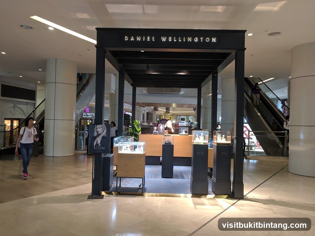 Daniel Wellington Watch Display