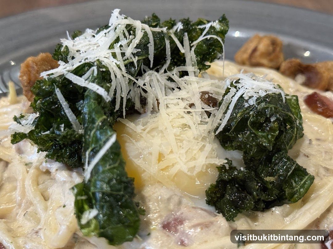 Pasta with Kale and Cheese
