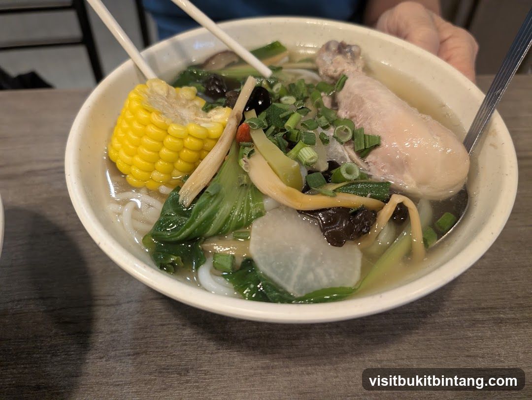 Noodle Soup with Chicken and Vegetables