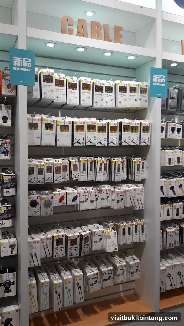 Cables and Accessories Display