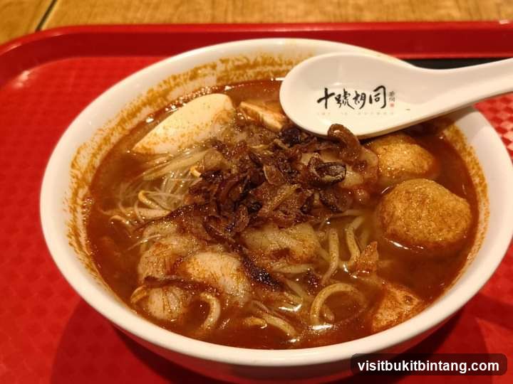 Noodle Soup with Meat and Fish Balls