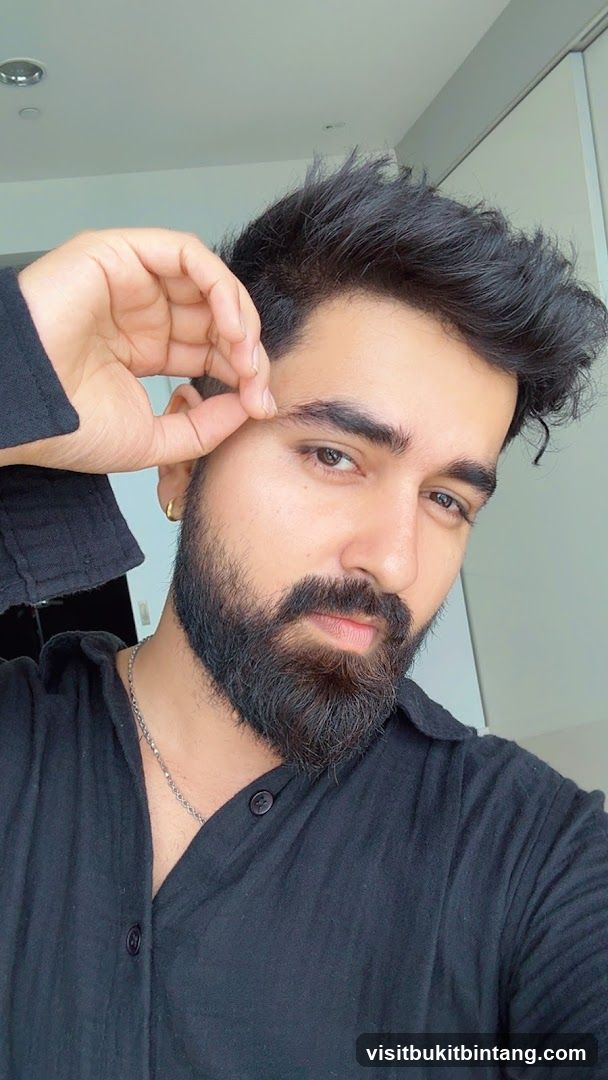 Man posing for a selfie