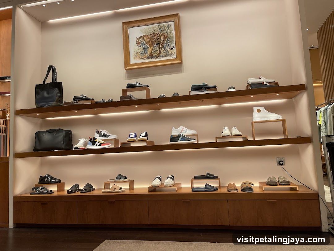 Shoe Display Shelf
