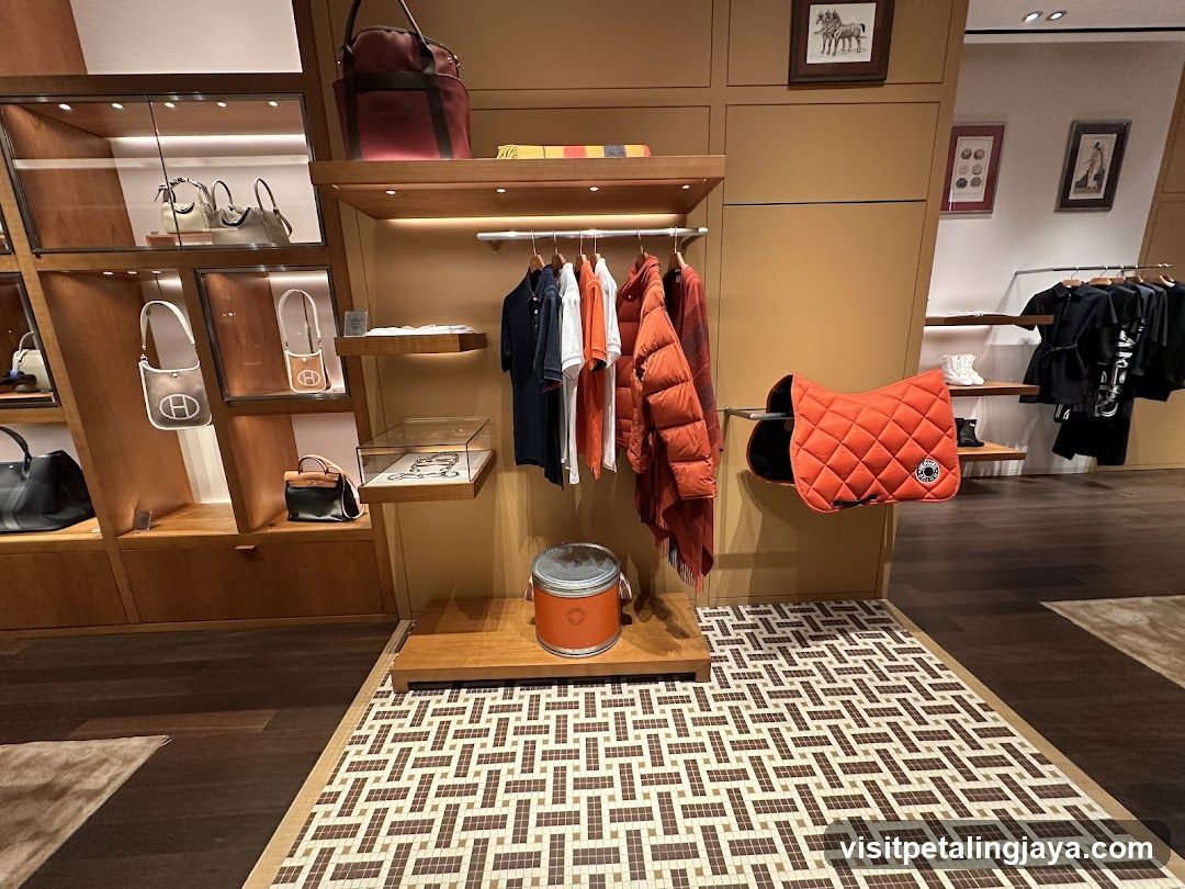 Hermès Store Interior Display