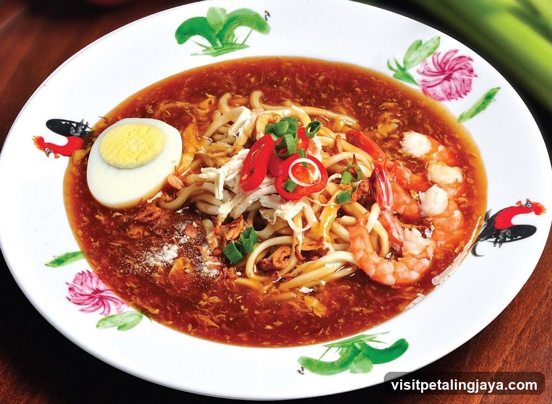 Spicy Noodle Soup with Shrimp and Egg