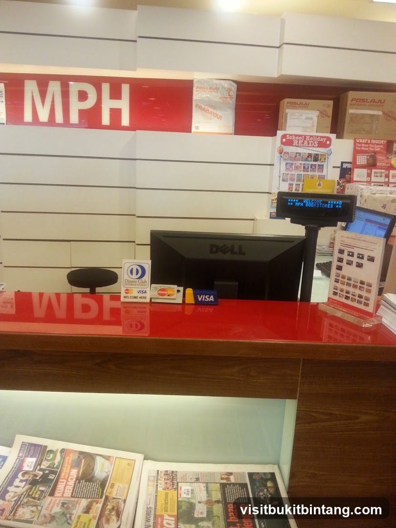 MPH Bookstores Counter