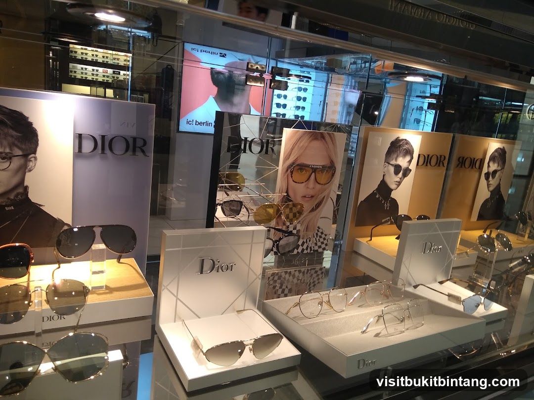 Dior Eyewear Display