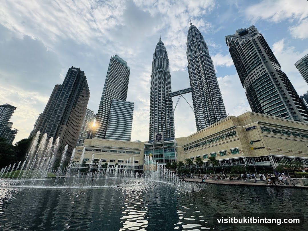 KLCC Swimming Pool