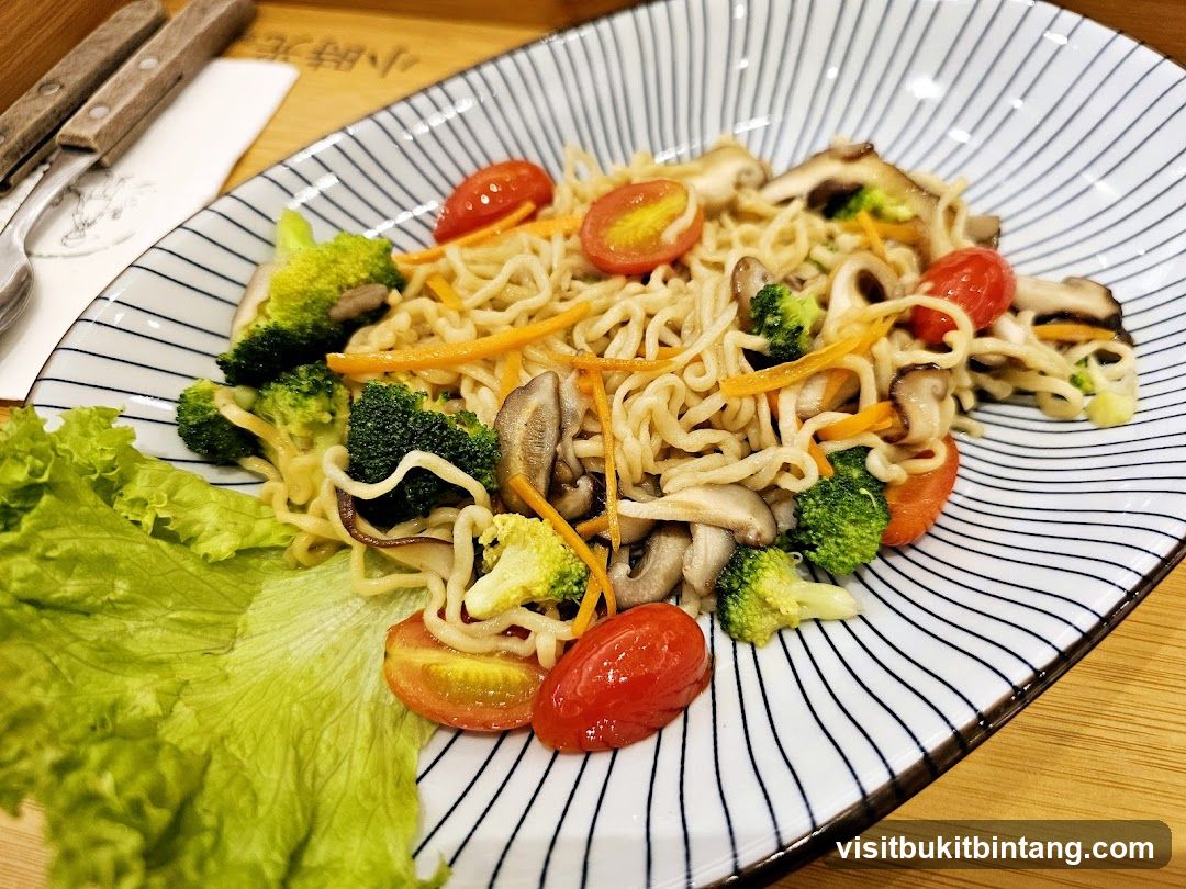 Noodle Dish with Vegetables