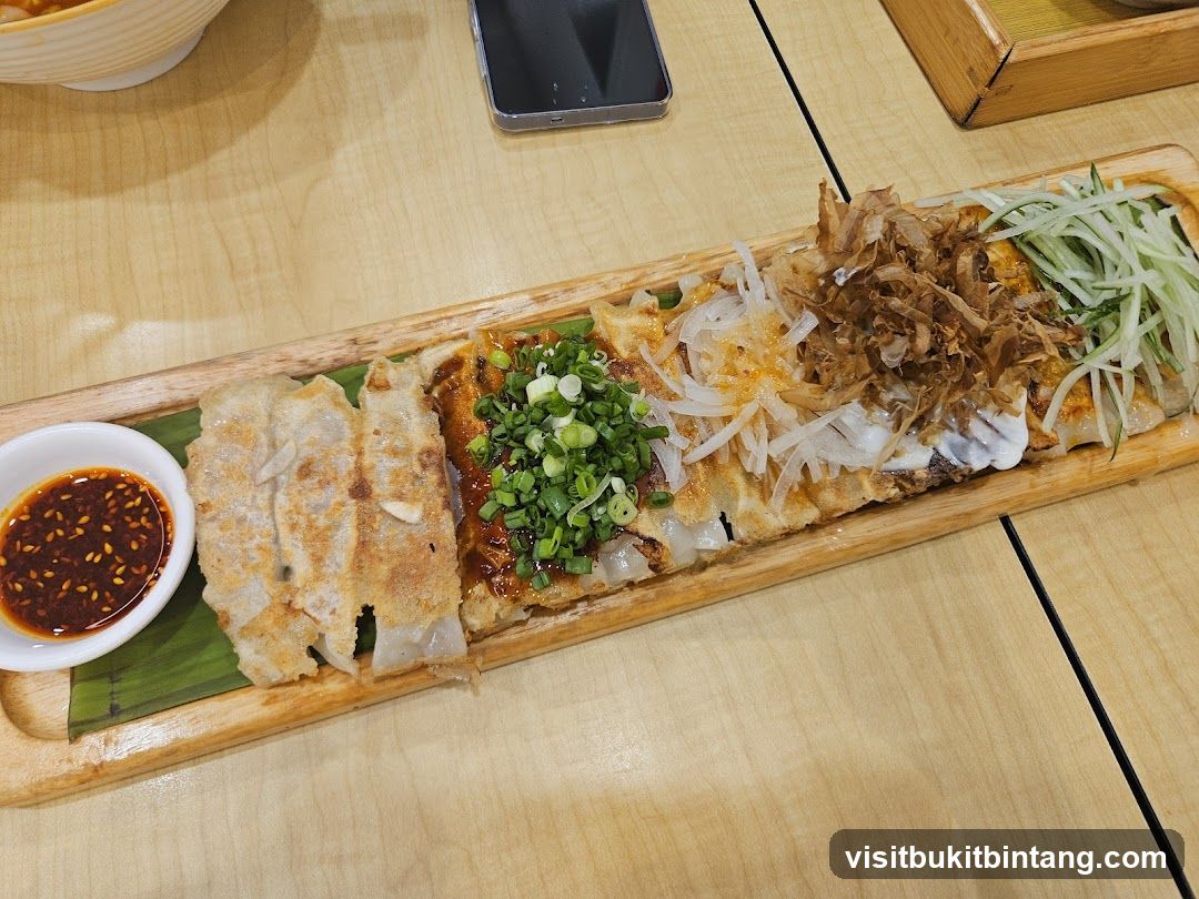 Pan-fried dumplings with toppings