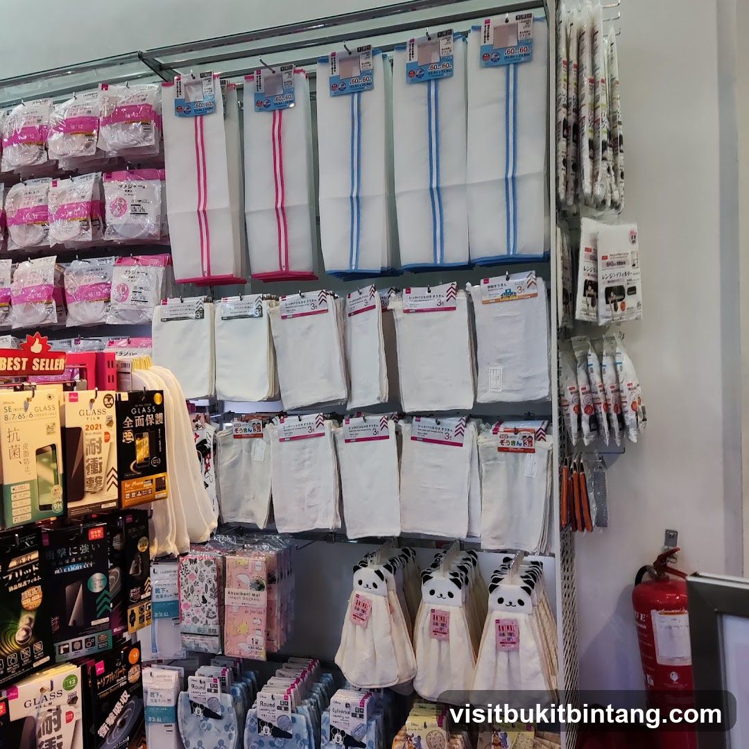 Daiso Store Display