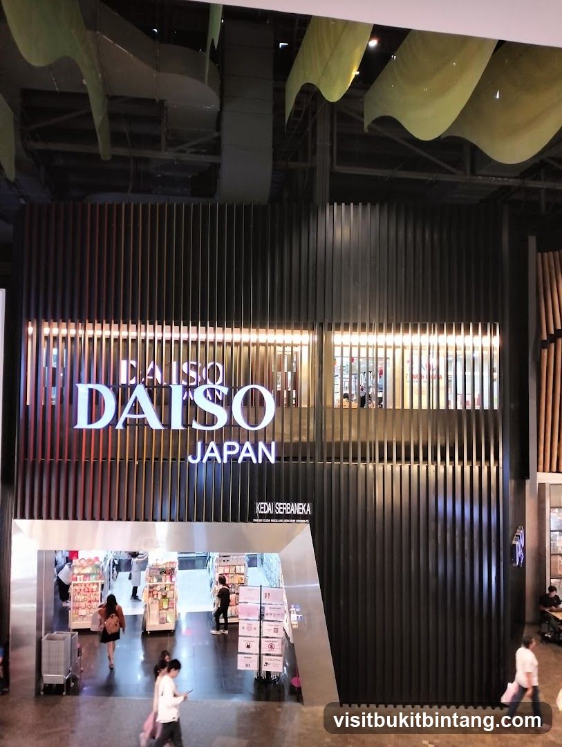 Daiso Japan Storefront