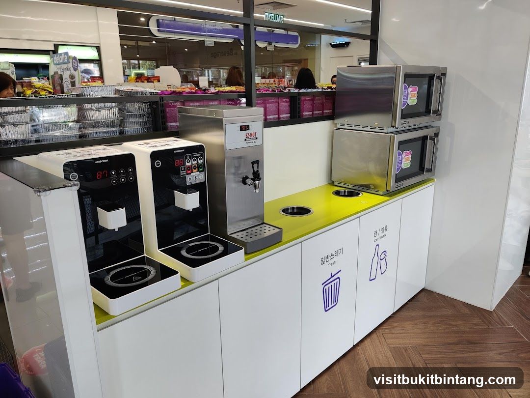 Convenience Store Food Service Area