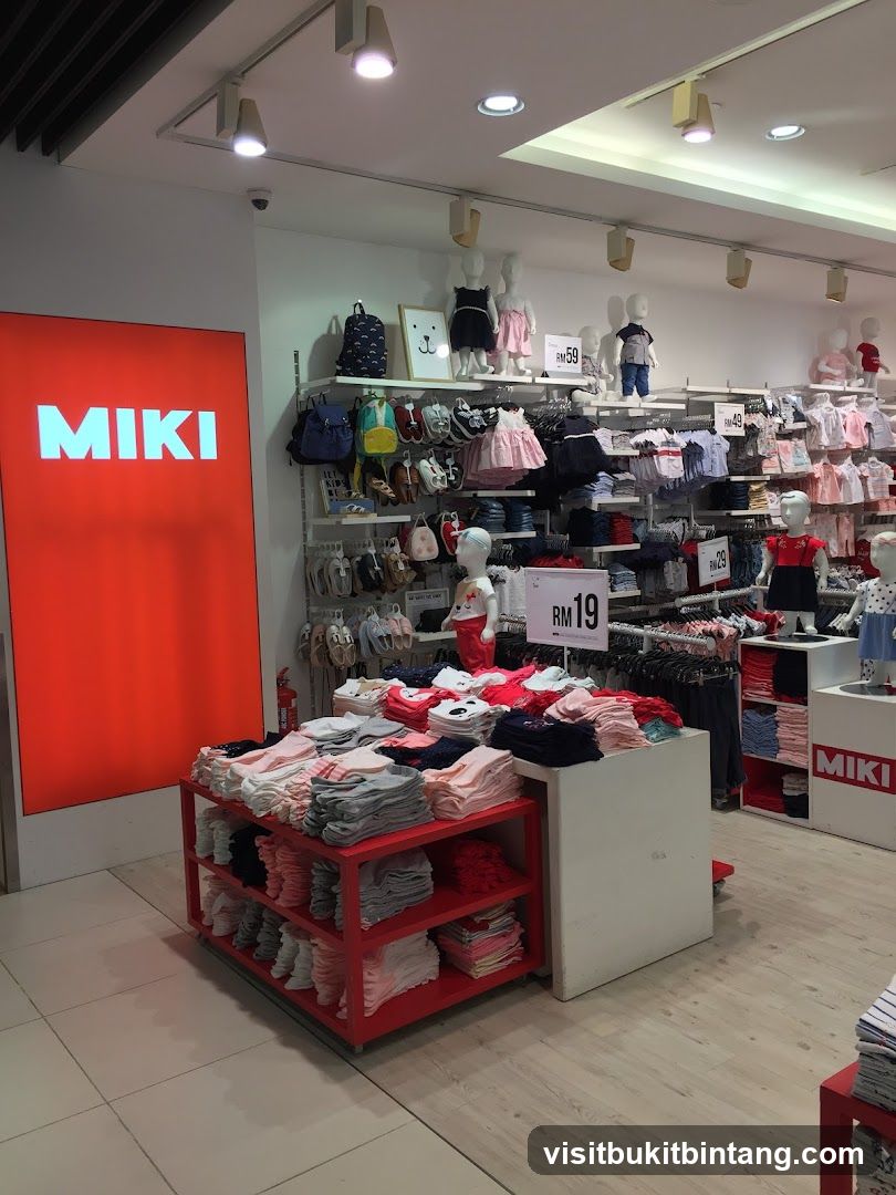 Children's Clothing Store Display