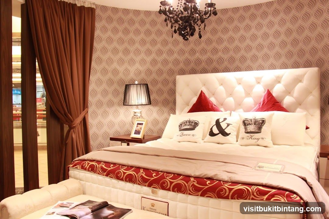 Luxurious Bedroom Display
