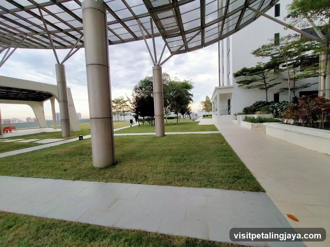 Modern Outdoor Pavilion with Greenery