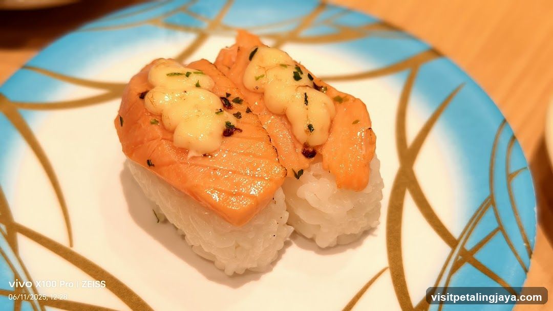 Sushi with Salmon and Scallops