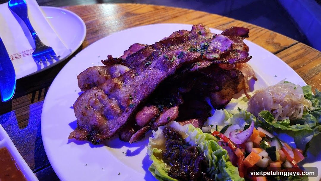 Bacon and Salad Plate