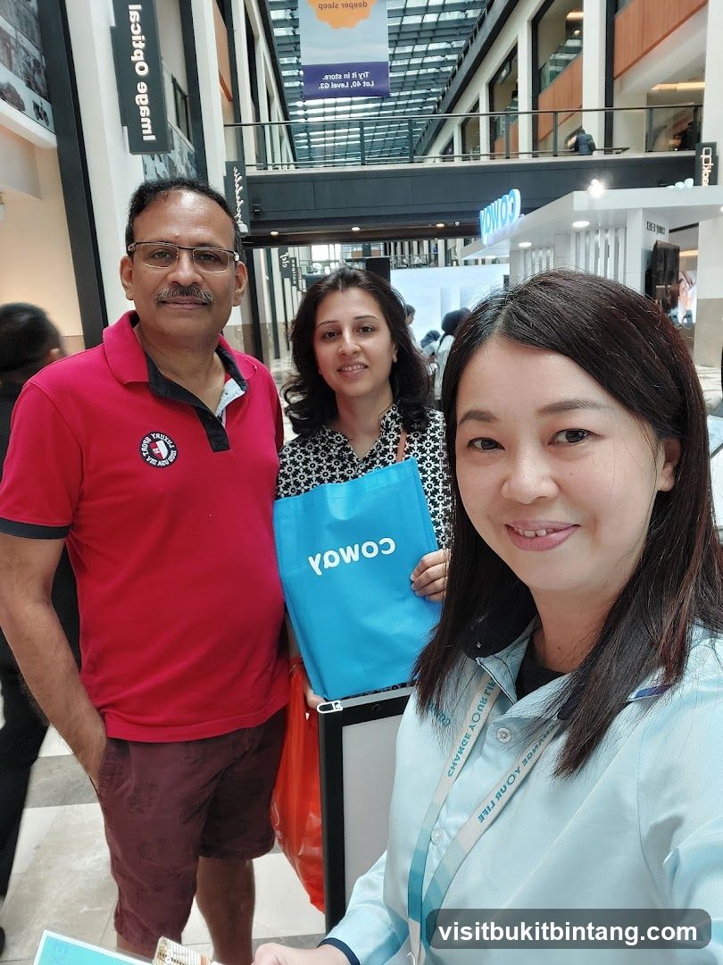 People in a mall