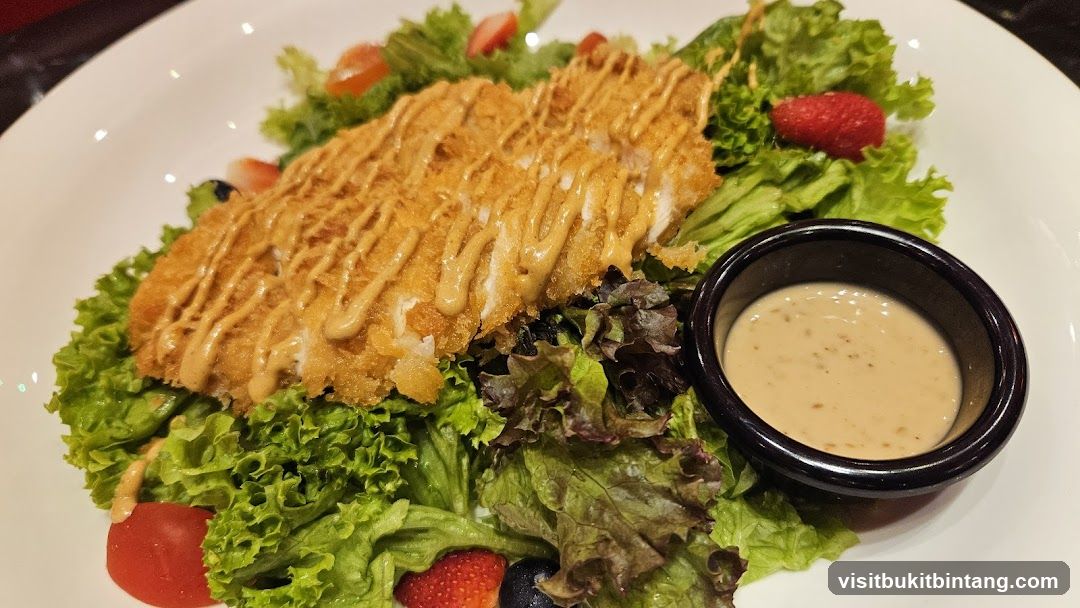 Crispy Chicken Salad