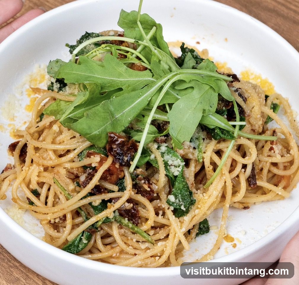 Spaghetti with Arugula and Sun-Dried Tomatoes