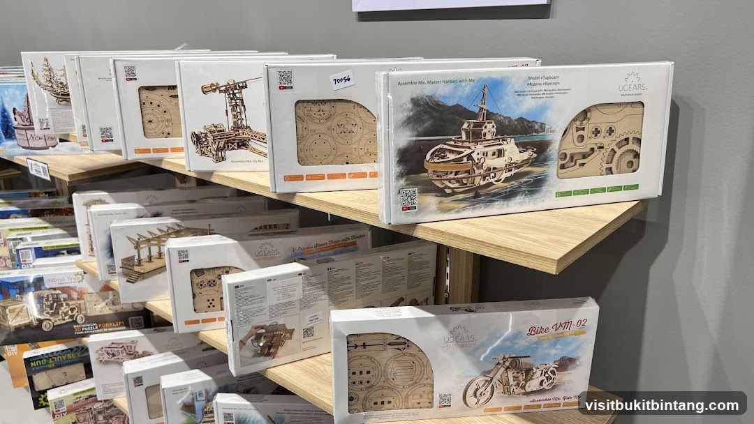 UGEARS Mechanical Models Display