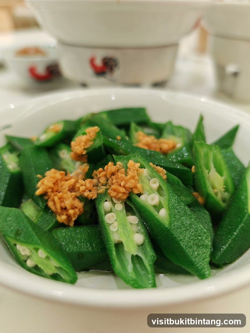 Steamed Okra with Garlic
