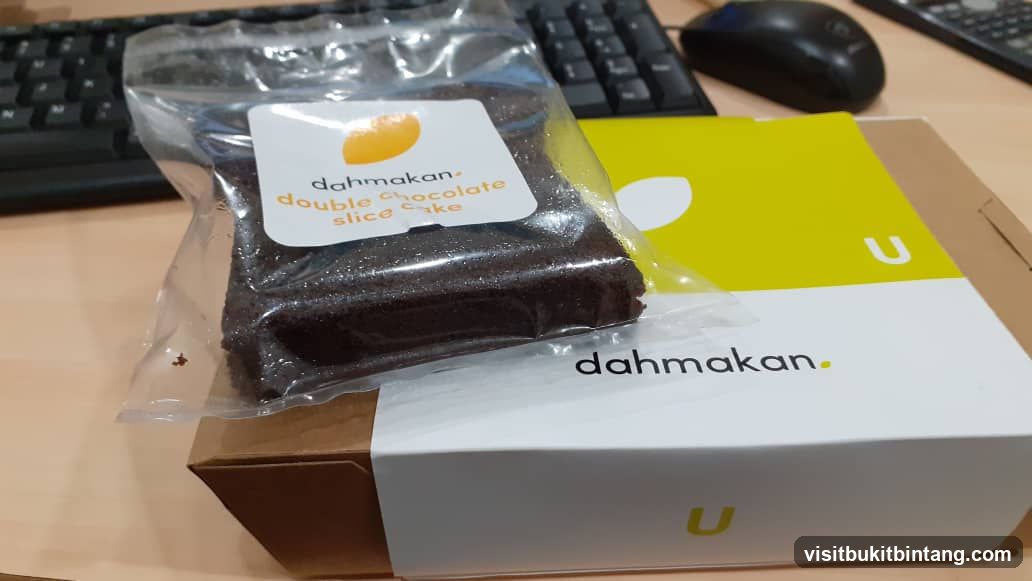 Dah Makan Double Chocolate Slice Cake
