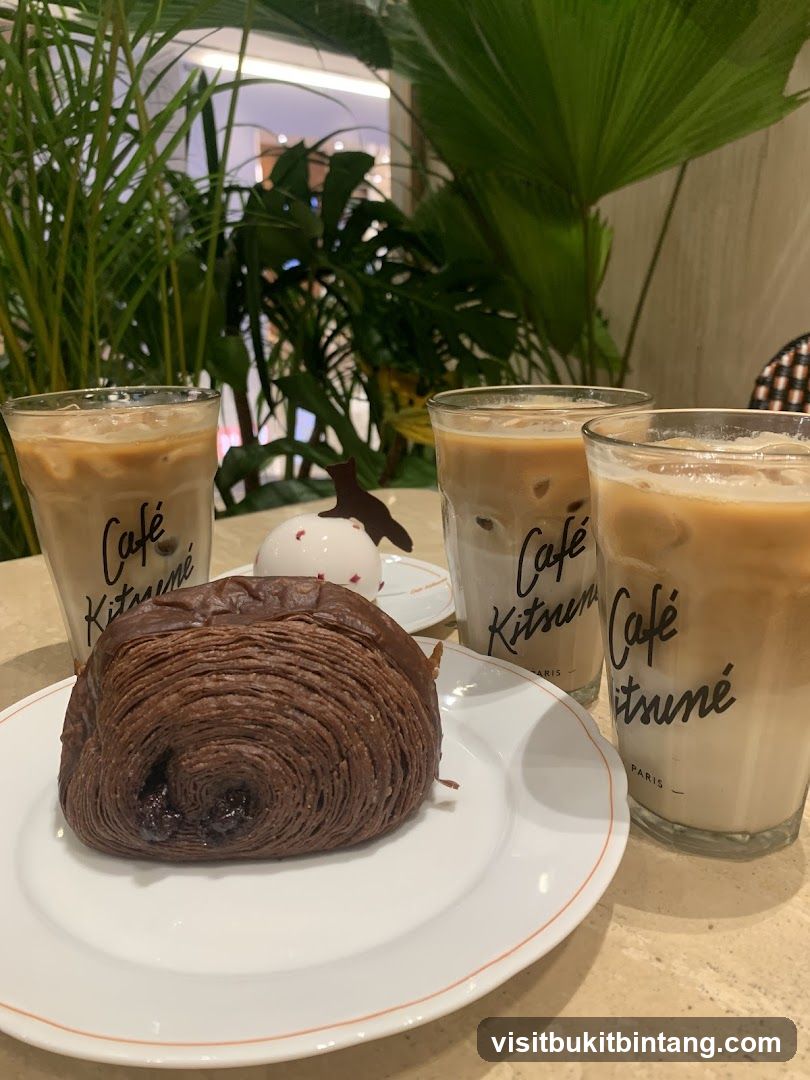 Iced Lattes and Pastry