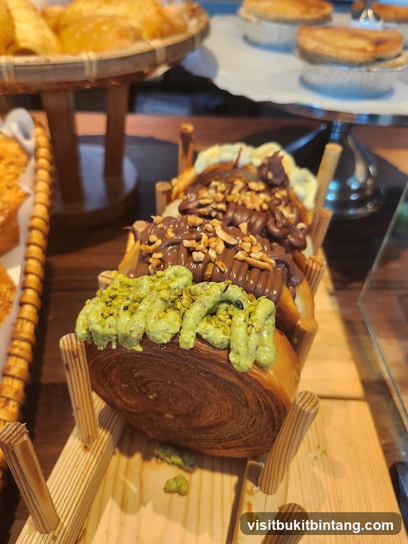 Croissant with Toppings