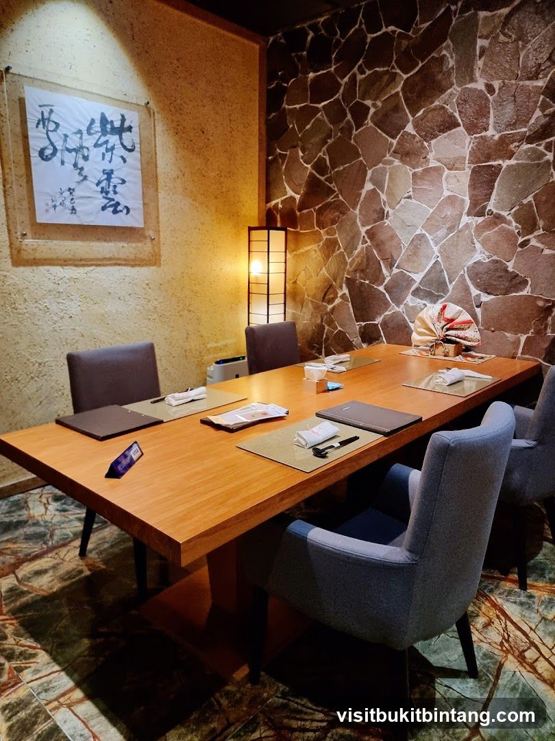 Dining Table Setting