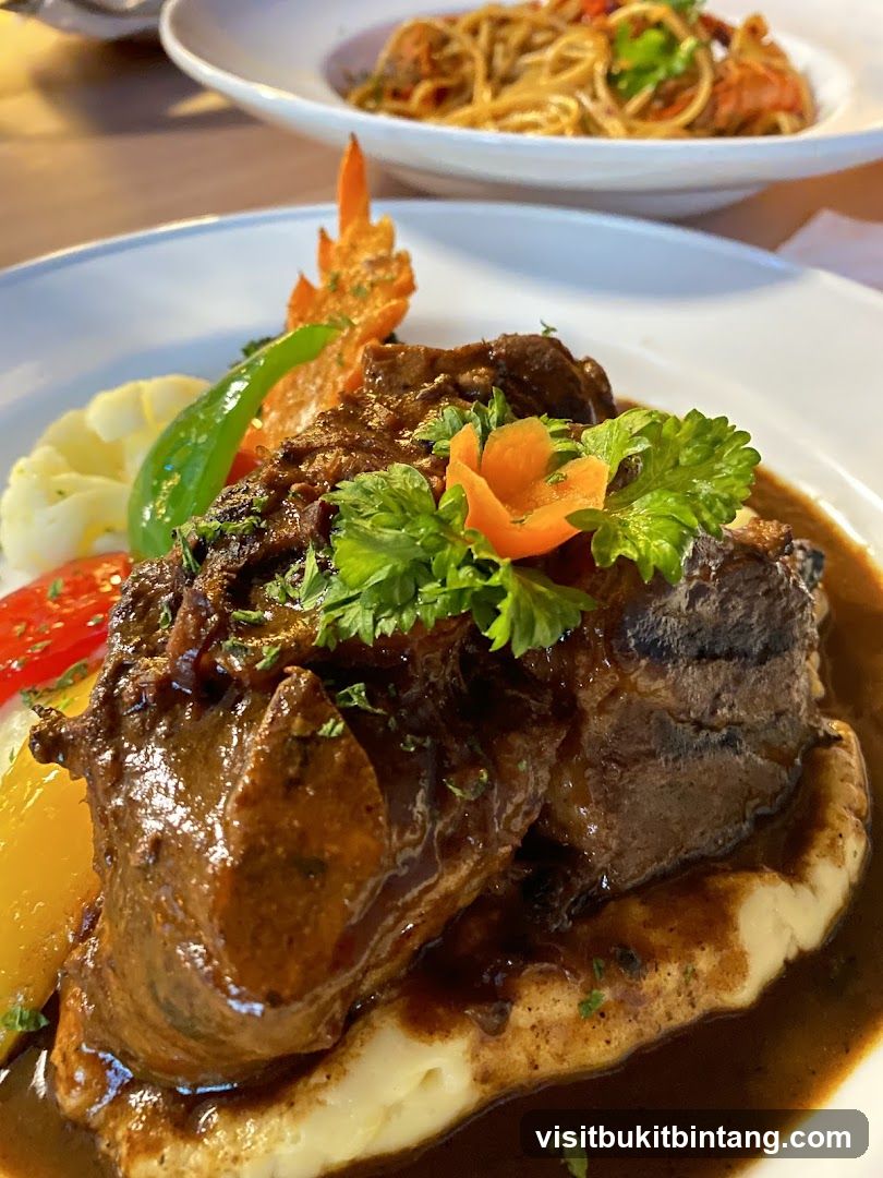 Braised Beef with Mashed Potatoes