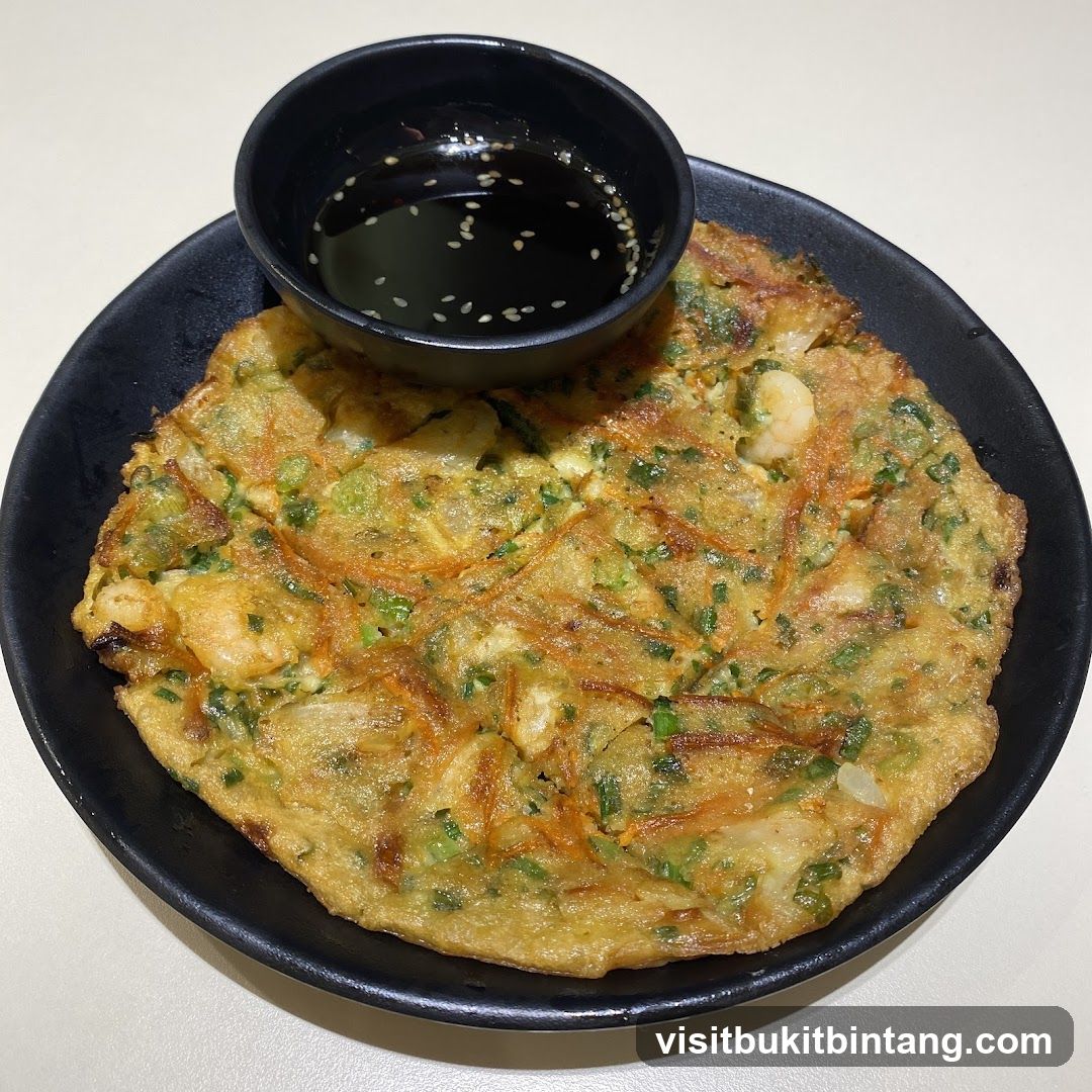 Seafood Pancake with Dipping Sauce