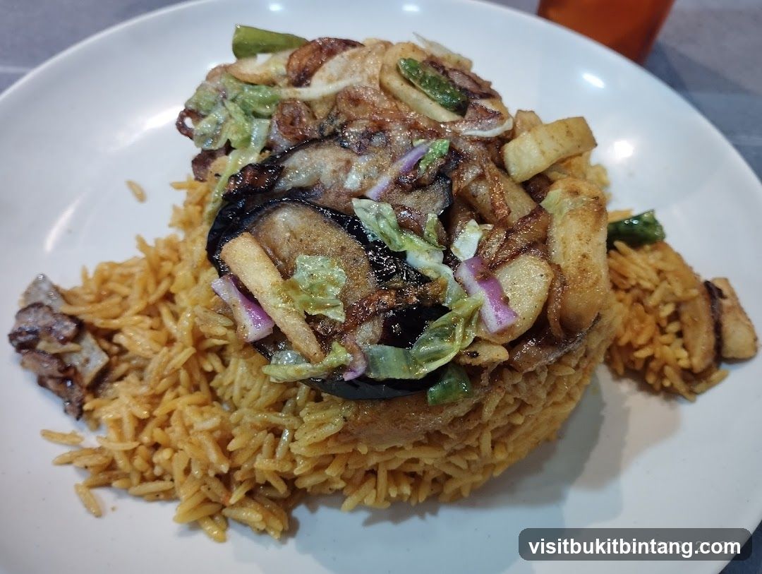 Rice dish with vegetables and meat