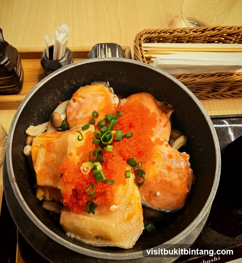 Salmon and Roe Rice Bowl