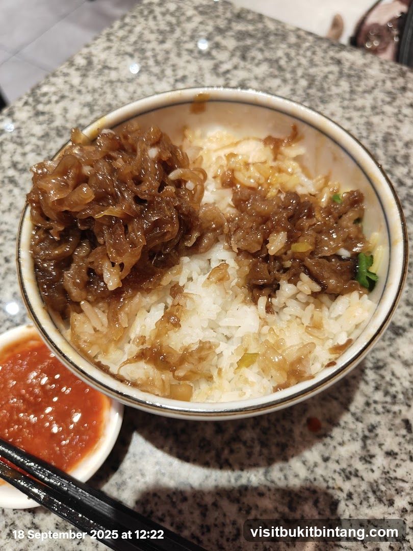 Beef and Rice Bowl with Dipping Sauce