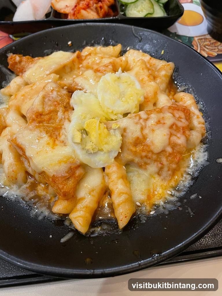 Cheesy Tteokbokki with Egg