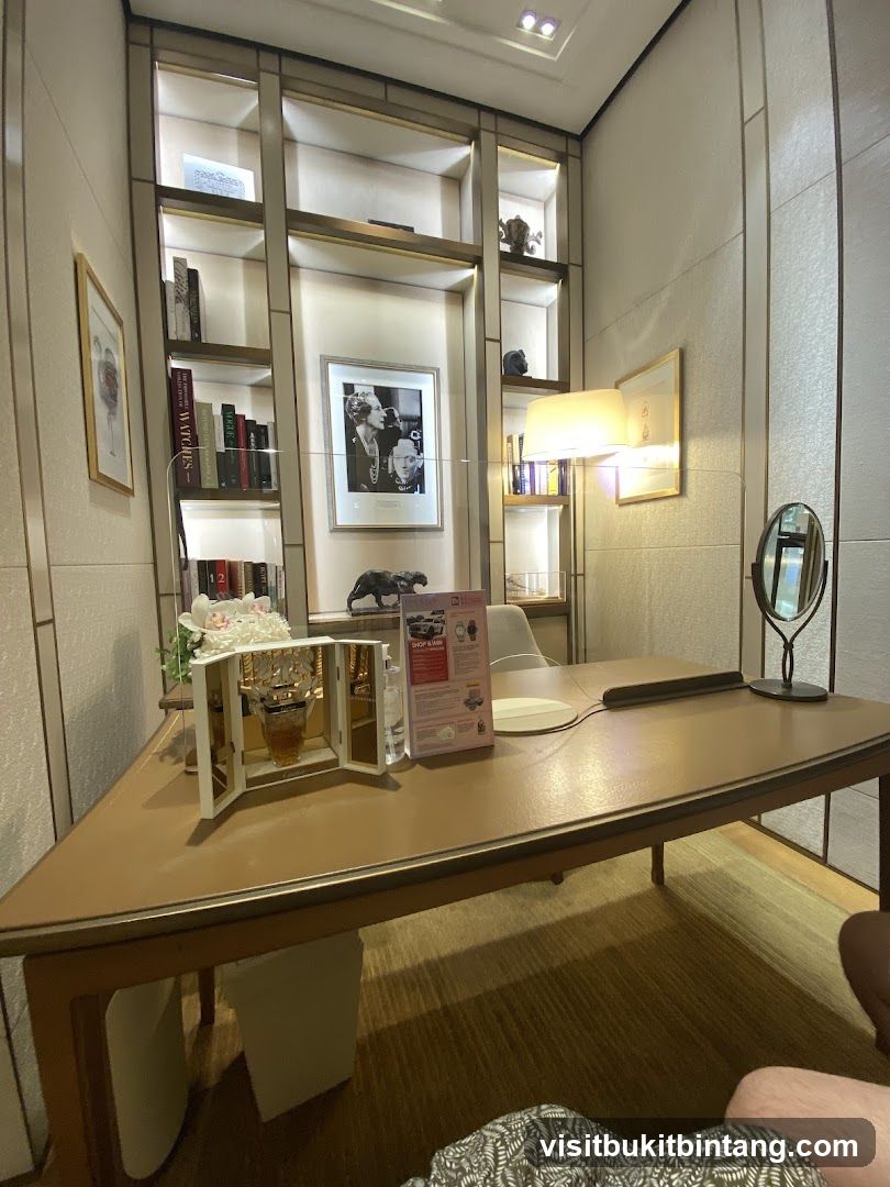 Luxury Display Table
