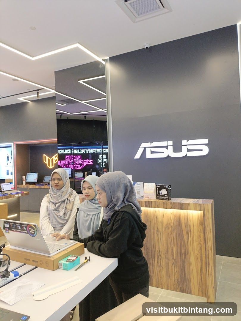 ASUS Store Interior