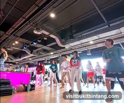 Celebrity Fitness Club - 1 Utama