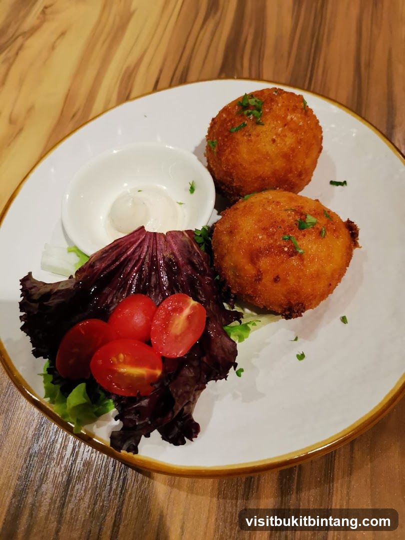 Fried Appetizers with Cherry Tomatoes and Dip