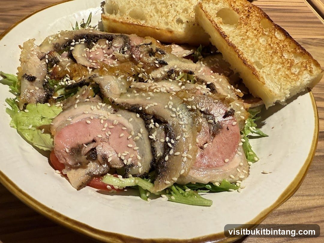 Sliced Meat Salad with Toast