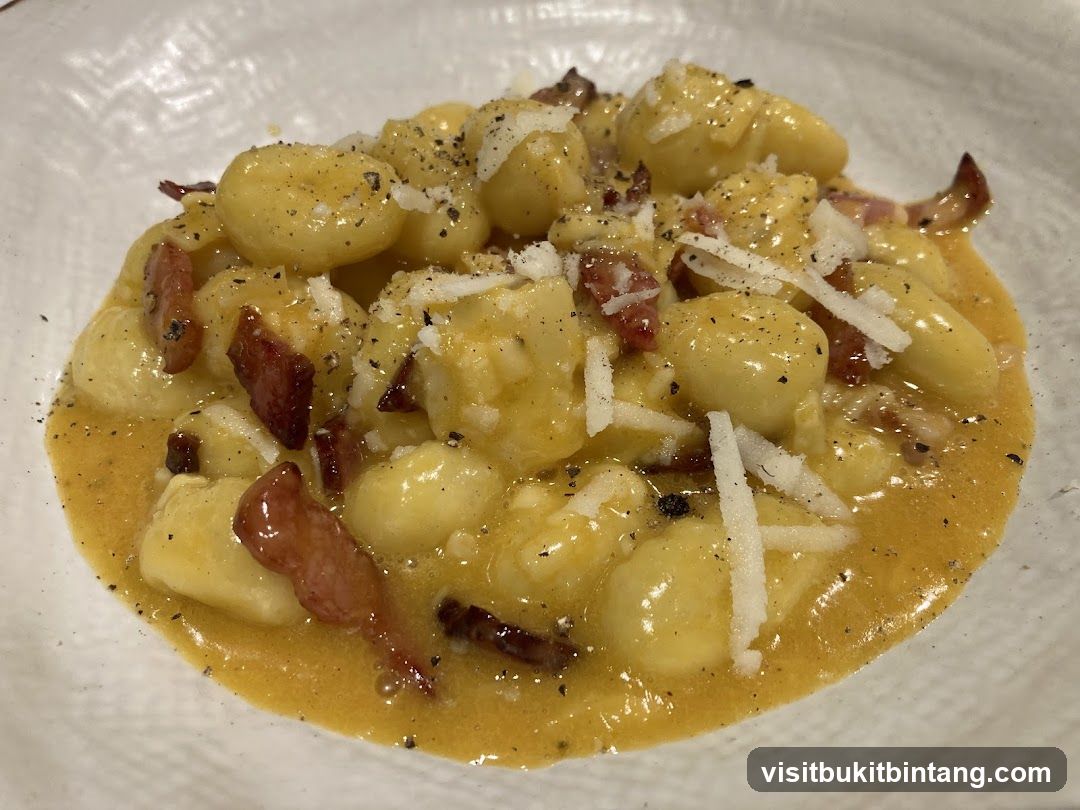 Gnocchi with Bacon and Cheese